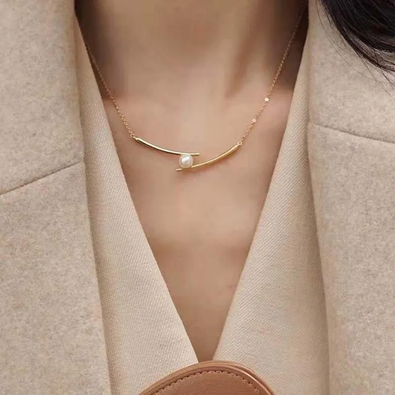 

Korean Version of Light Luxury Simple Chopsticks Pearl Necklace Female Niche Design Style High-end Temperament Collarbone Chain