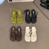Sandales d'été pour femmes, semelle plate en caoutchouc, confortables, respirantes, à la mode, de luxe, pour la plage en plein air, nouvelle collection 2025 1