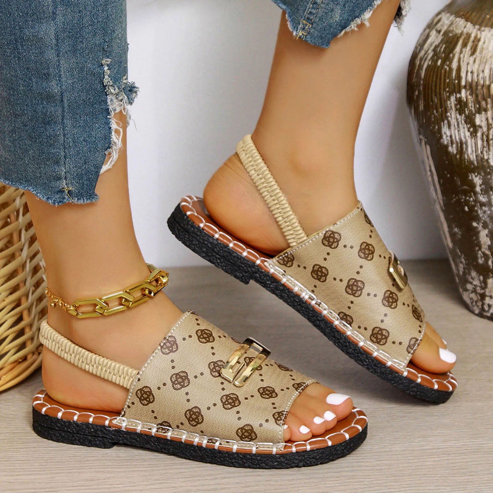 صندل كعب نسائي مدبب مقاس 43