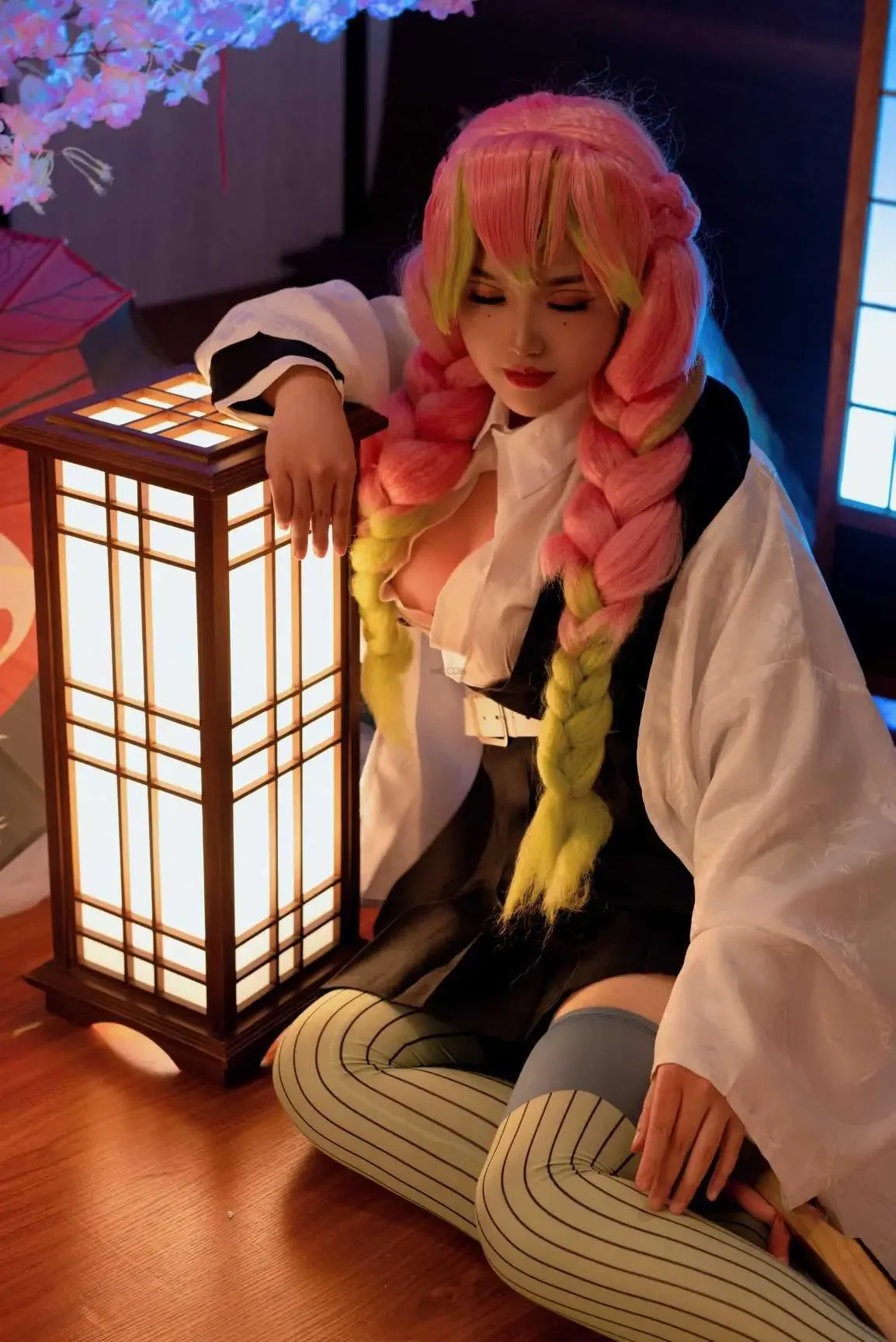 Demon Slayer: Mitsuri Kanroji Cosplay Costume for Women (Unofficial)