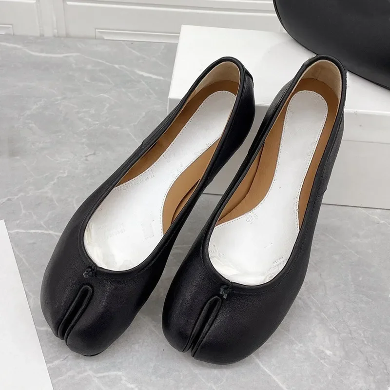 

new sheepskin split toe single shoes women's leather flat bottom pig's hoof grandma shoes shallow mouth ballet Lefu shoes flats