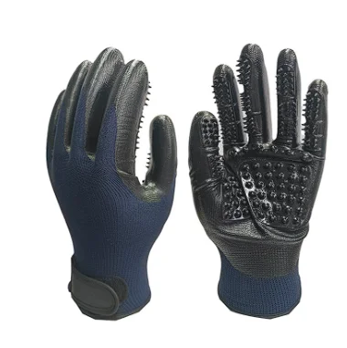 High quality anti slip and anti scratch pet grooming and cleaning gloves for cats dogs bathing