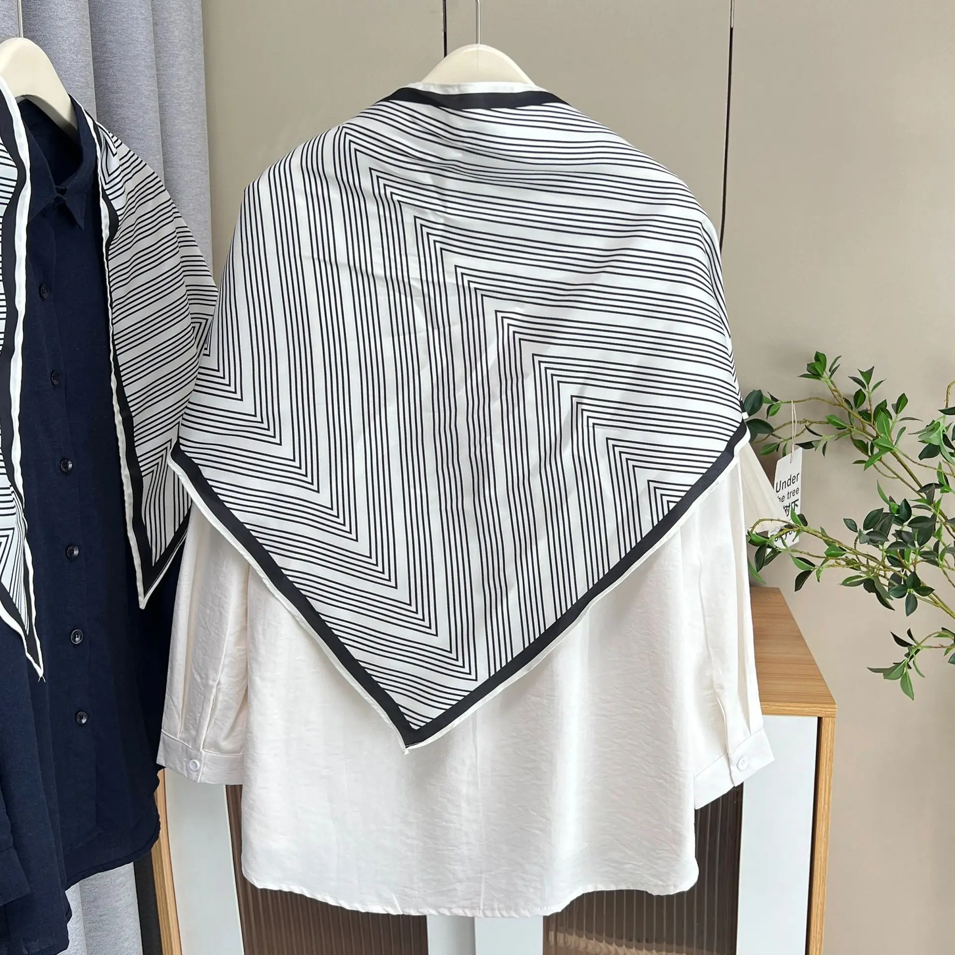 Fashion Plus Size Women's Blouses New Autumn Stylish Long Sleeve Shirt And Silk Scarf 2553