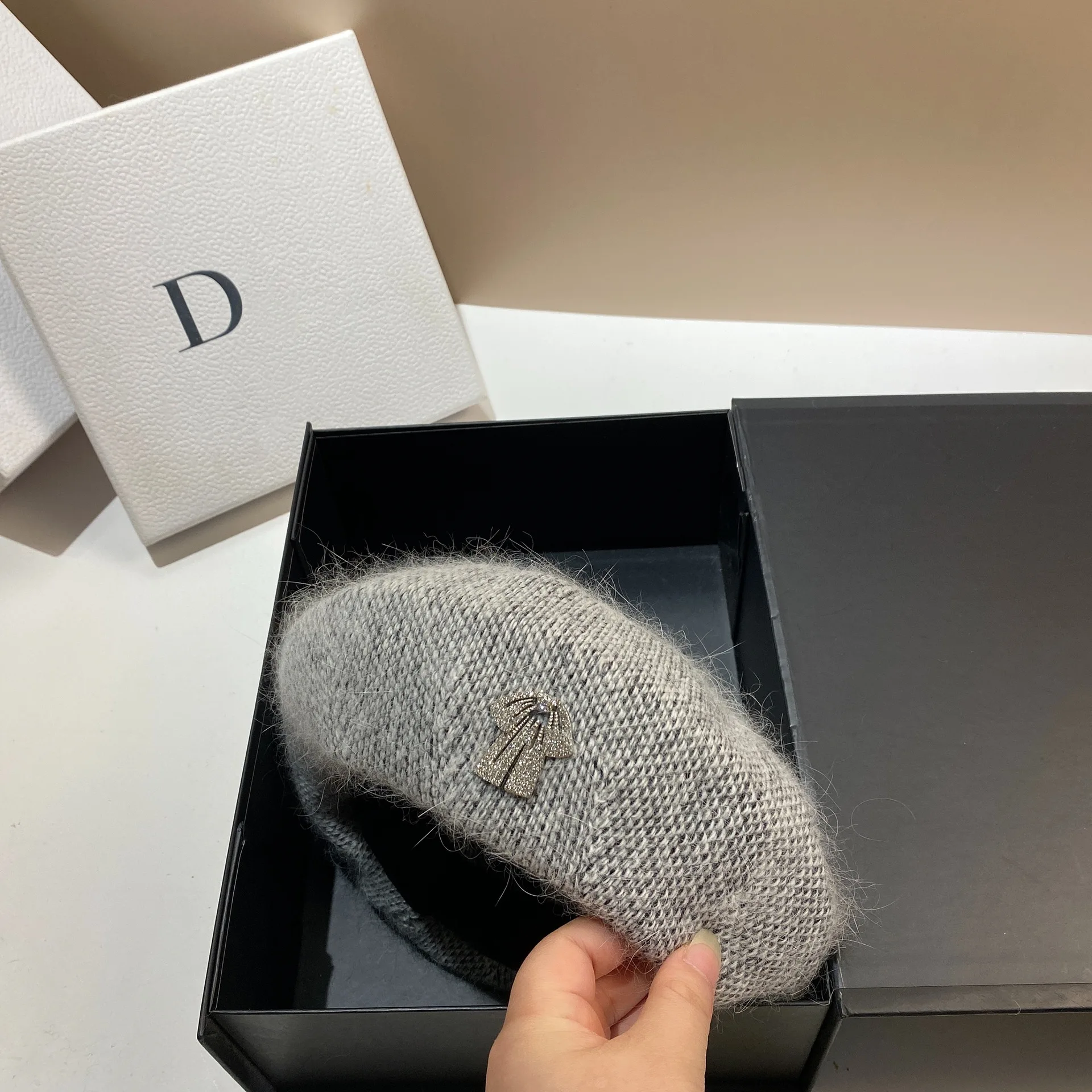 Angora Kaninchen Fell Damen Gestrickte Baskenmütze Winter Wolle Baskenmütze Vielseitige Mädchen Maler Hut Dame Warm Aufwachen Motorhaube Beanie Cap – Detail 19