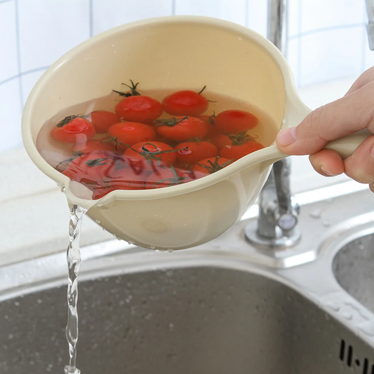 1Pc Shampoo Spoons Water Cup Bath Baby Tub Shampoo Japanese Water Bathtub Plastic Dipper Bathtub Bag plastic water ladle