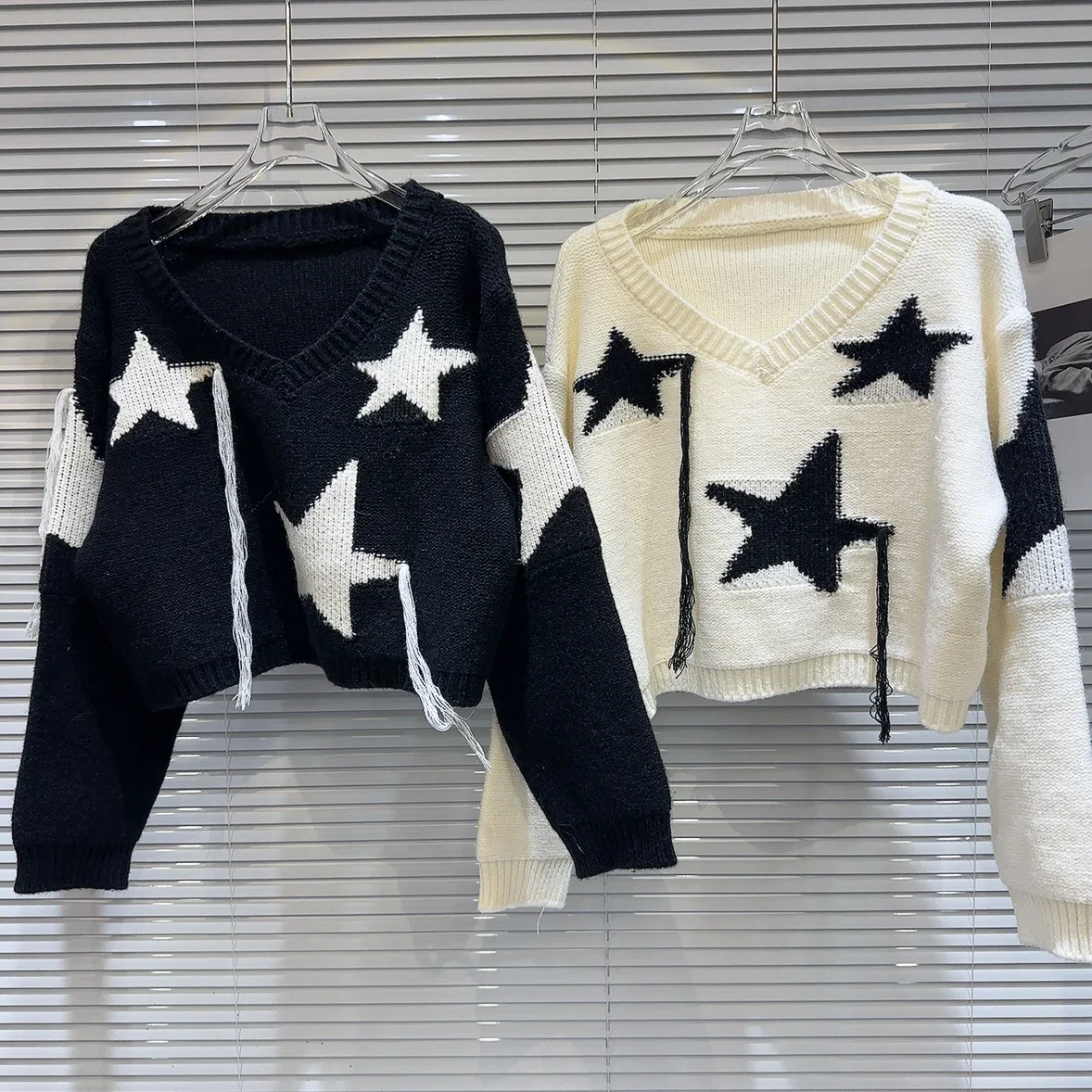 

Star Contrast Pattern Women Sweaters New Autumn Winter V-neck Pullovers Spice Girls Crop Top Casual Coarse Yarn Knitted Jumper