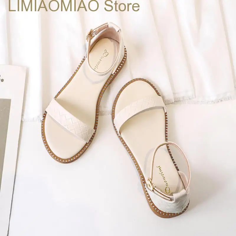 New Women Sandals Bohemia Style Summer Shoes for Women Flat Sandals Beach Shoes Flowers Flip Flops