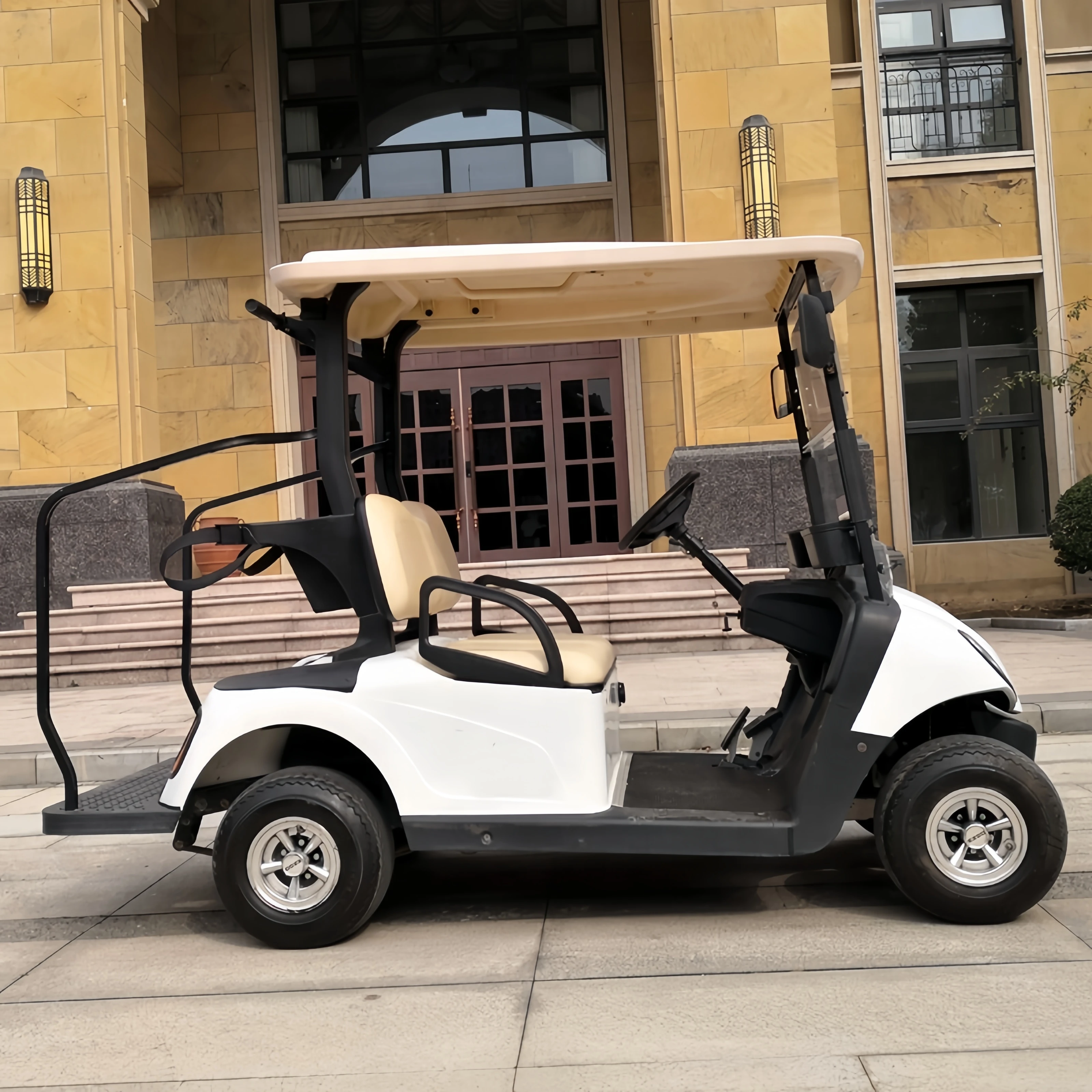 Electric golf car 60V/150ah maintenance free battery latest practical electric Chinese golf cart