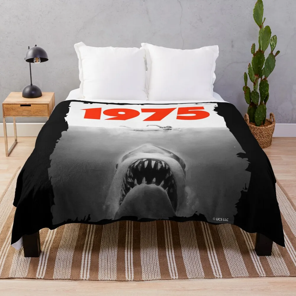 

Jaws 1975 fan art Throw Blanket Fluffy Shaggy Dorm Room Essentials christmas decoration Comforter Blankets