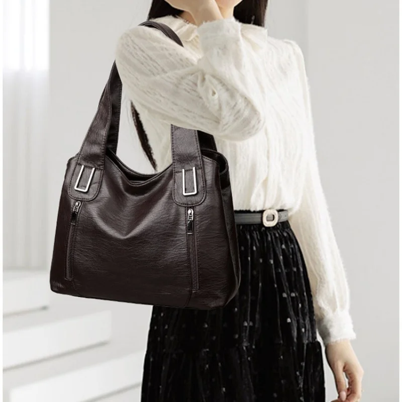 Fashionable New Big Capacity Tote Single Shoulder Work Bag All Match Crossbody Soft Leather Armpit Bag for Women