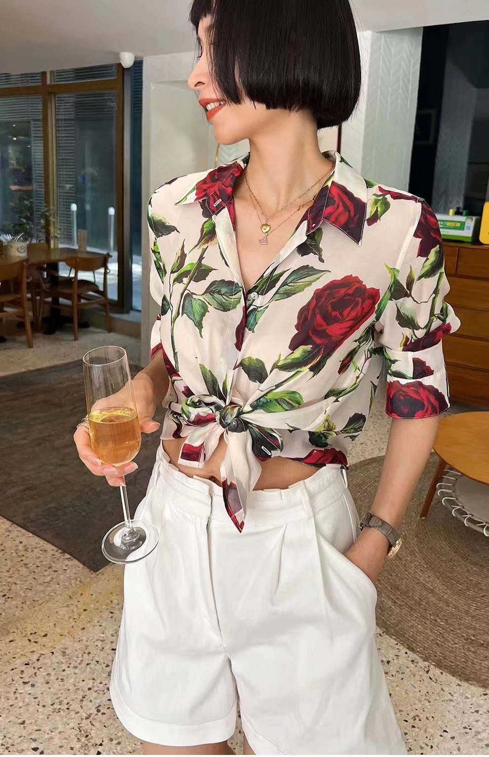 Рисунок 2 - Женская шелковая блузка