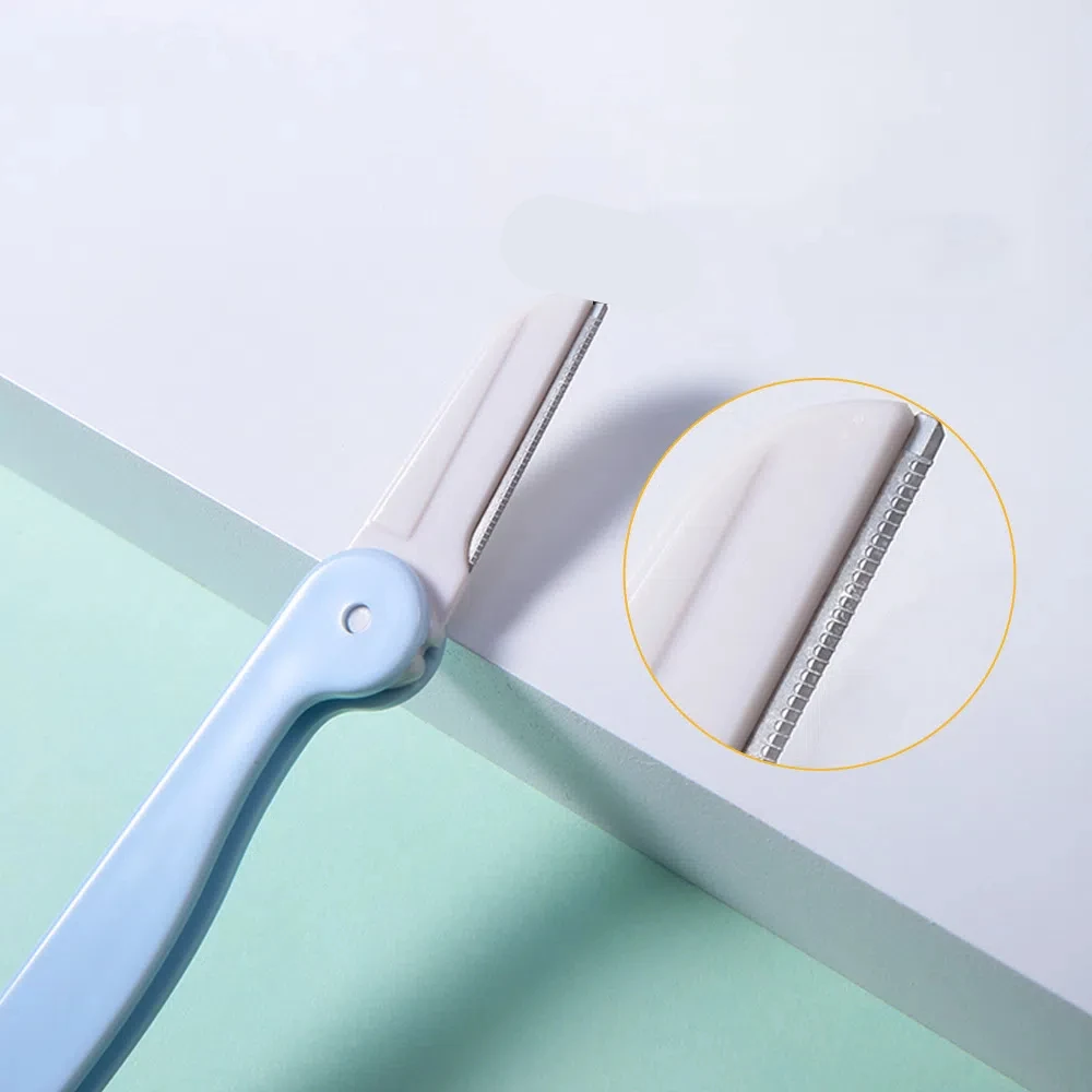 2Pcs/set Makeup Tools Eyebrow Trimmer 2-in-1 Razor Comb Foldable Macro with Protective Cover Safe for Beginner