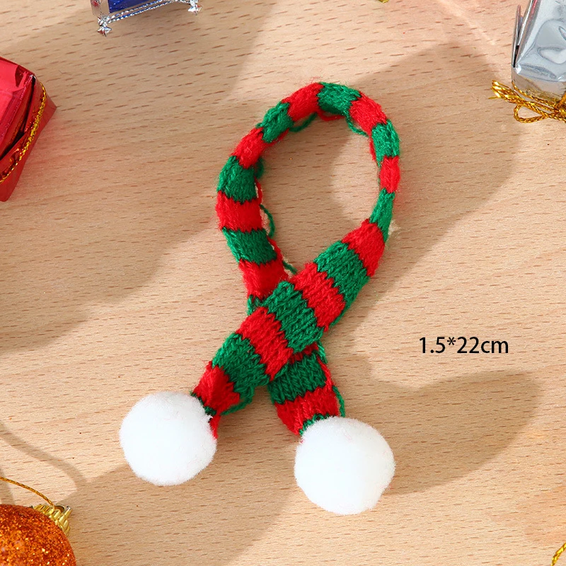 Scarf red green