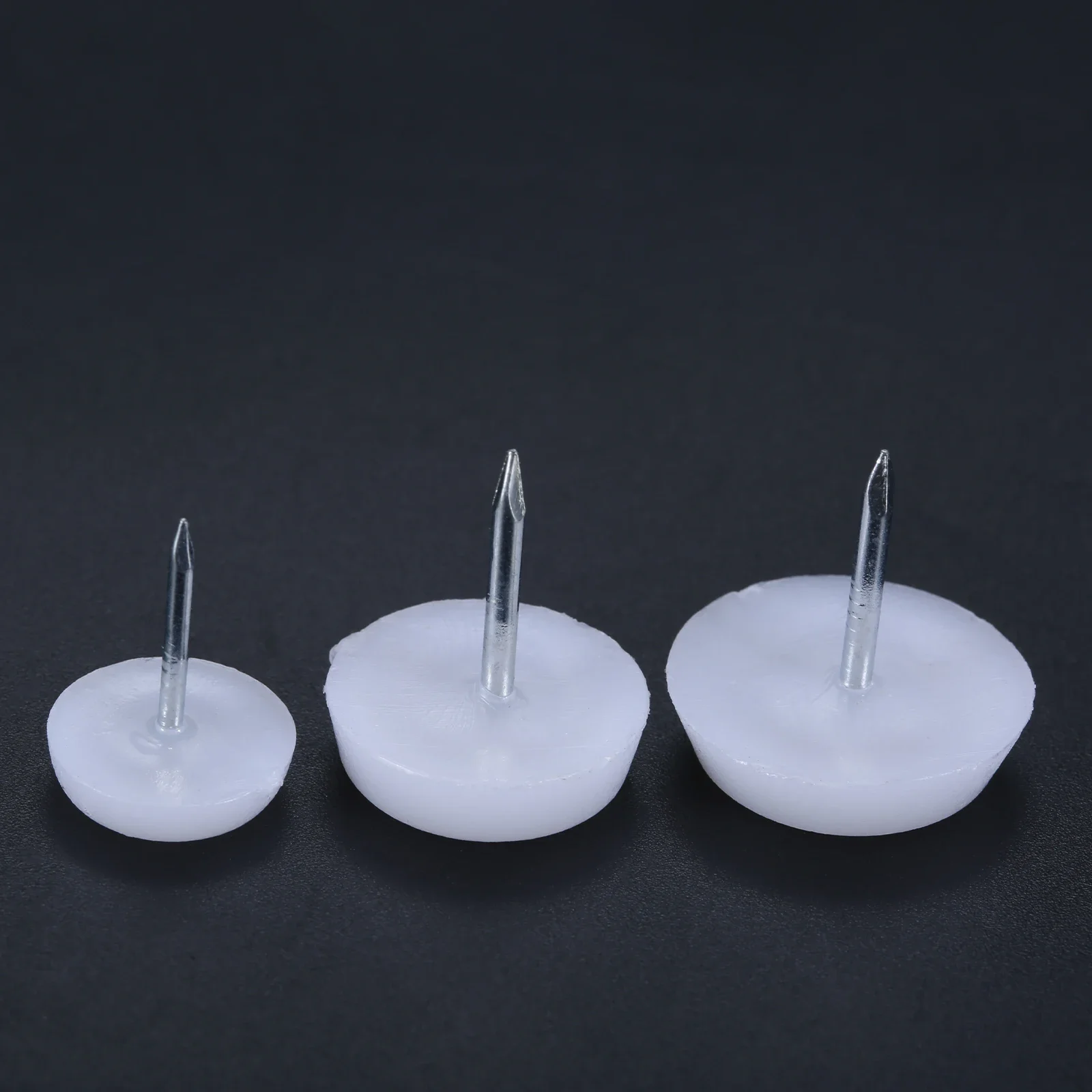 Furniture Leg Pads 50pcs Furniture Feet Nails Stick-on Glide Skid Pad Screw-in 14/18/20mm Lat-Bottom Round Chair Table Leg Protector White Plastic