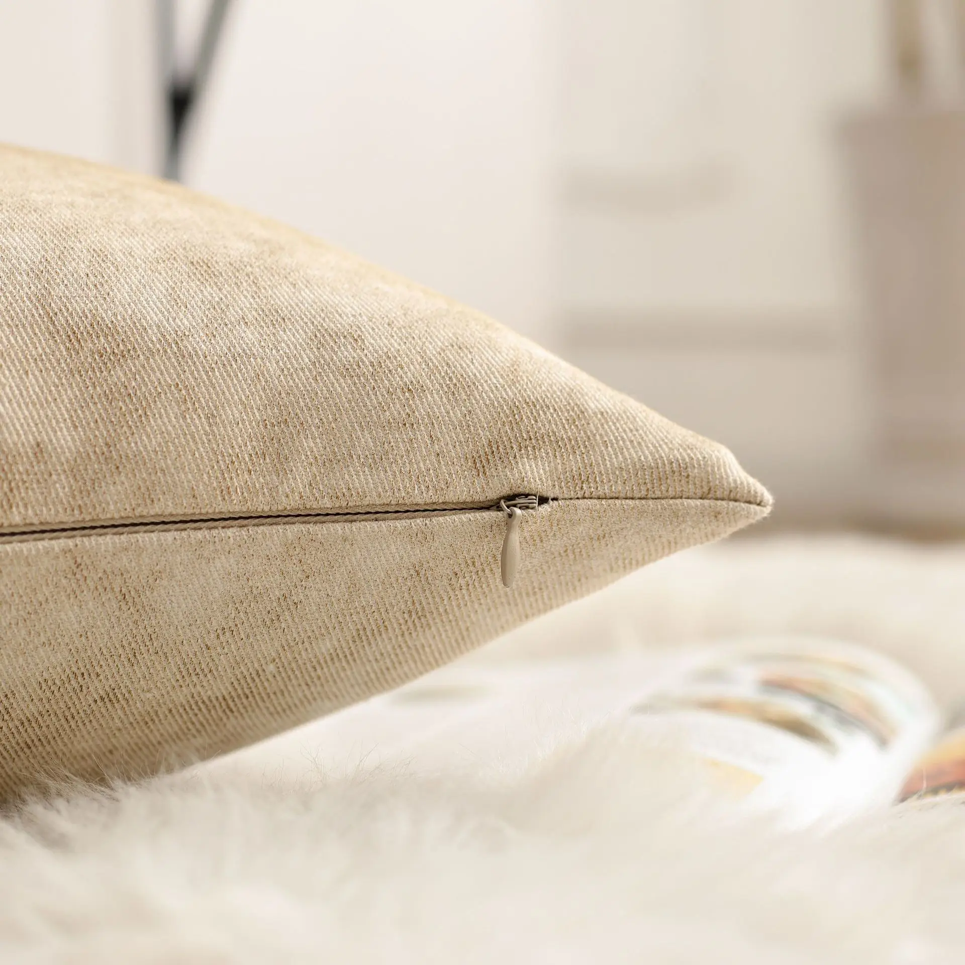 Nordische Minimalistische Denim-Patchwork Kissenbezüge Luxuriöses Karomuster Einfarbige Chenille Dekorative Kissenhüllen für Sofa und Bett – Detail 11