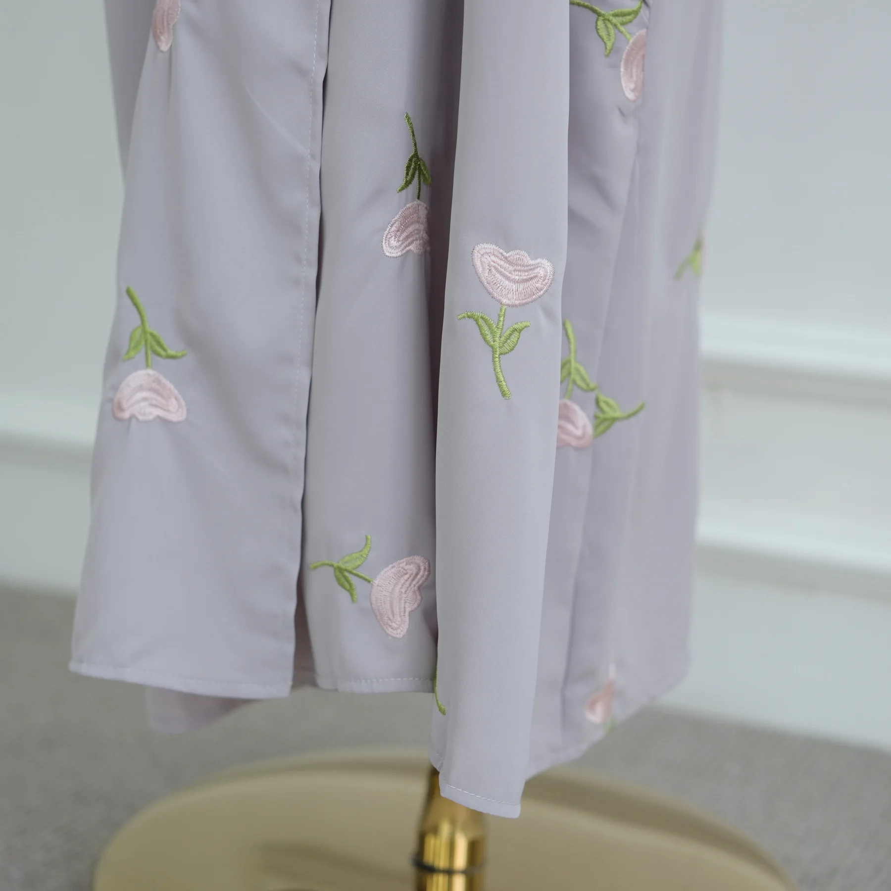 سترة مطرزة بالزهور في الشرق الأوسط للنساء المسلمات عيد دبي فستان عباية متواضع مع حجاب إسلامي جلابية تركية