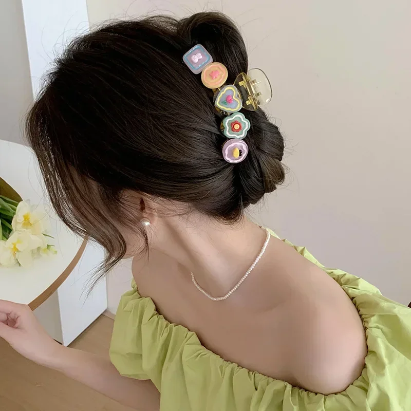 Charming Cartoon Flower Hair Claws: Sweet & Playful Hair Accessories