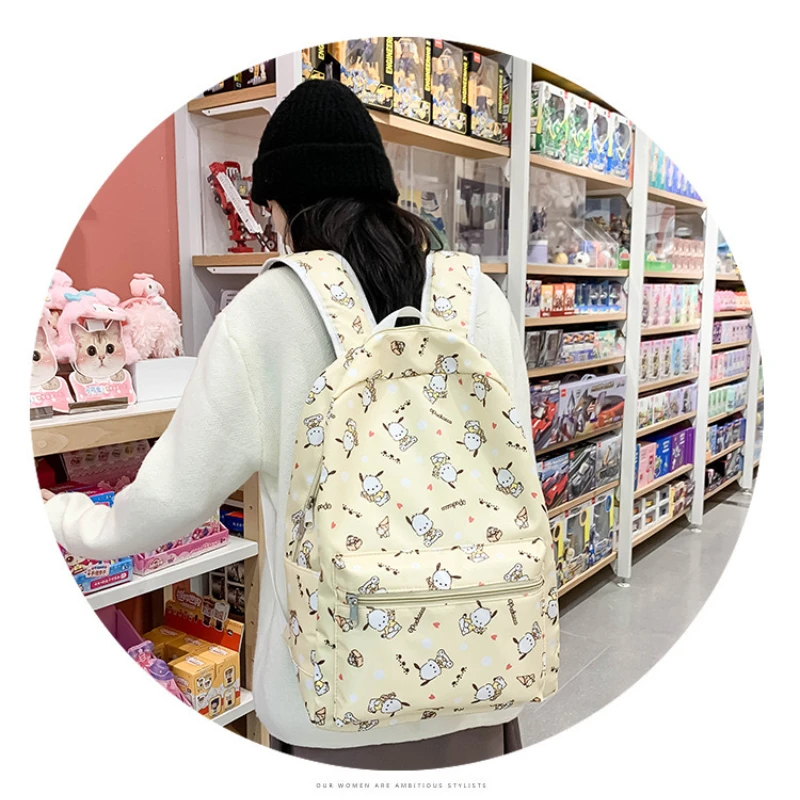 Рисунок 6 - Школьный ранец Hello Kitty