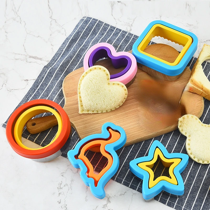 Cute DIY Sandwich Cutter for Kid Children Sandwich Sealer Cutter