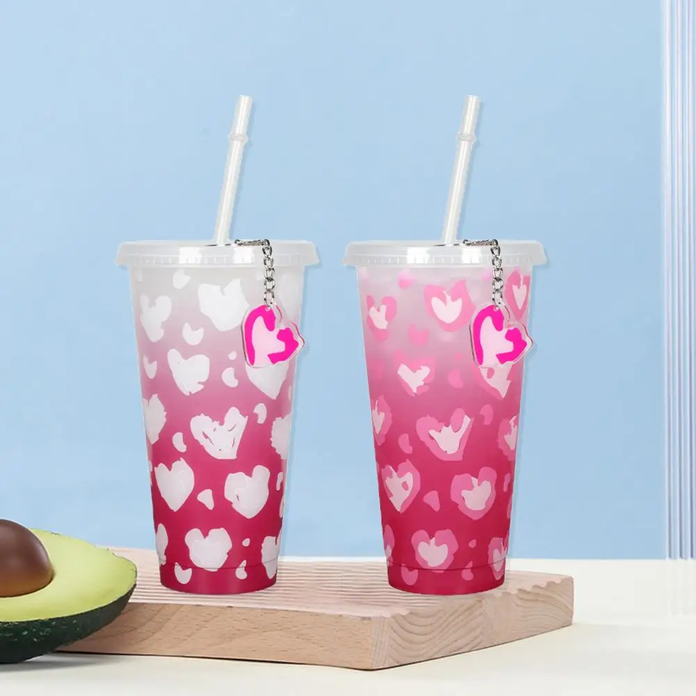 

Color-changing Straw Cup 710ml Colour Changing Straw Mug Set with Heart Pattern Keyring Drop-resistant Food-grade Plastic Cups