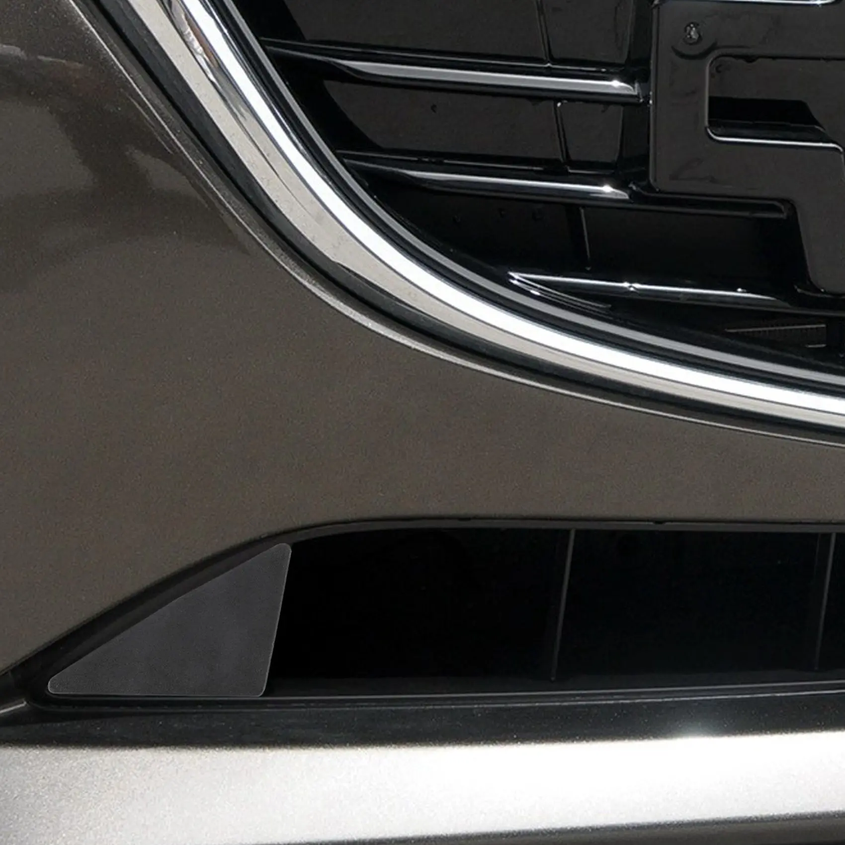 Car Lock Cap Cover Car Front Bumper Triangle Trim Cover Cap for Mazda 3 Axela 2014- BHN1-50-101 BHN1-50-102