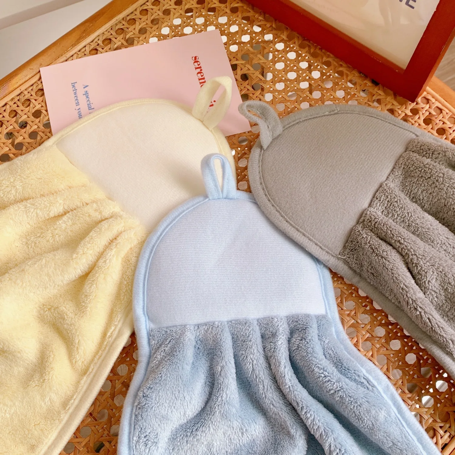 

Coral Fleece Hangable Thicken Towel Cute Absorbent Hand Towels Kitchen Microfiber Dishcloths Cleaning Cloth Rag Handkerchief