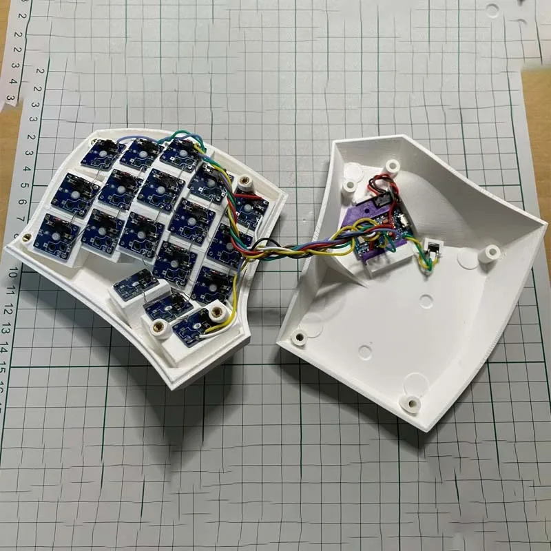 Cygcus 무선 분할 키보드 키트 핫 스왑 가능 MX 스위치 1000mAh ZMK PLA 맞춤형 분할 키보드 키트 PC 게이머 액세서리