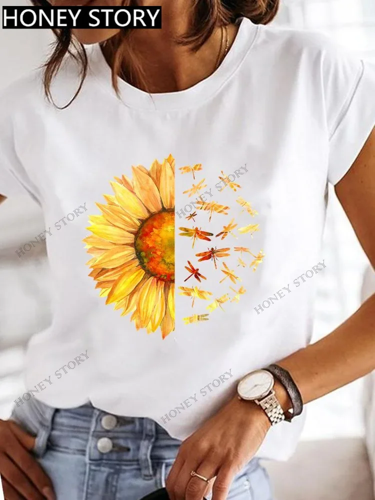 thumbnail image 1 of Top básico con estampado de mariposa de libélula explosiva para mujer, Camiseta holgada de manga corta con cuello redondo, camiseta de gran tamaño, ropa para mujer, 1 of 4