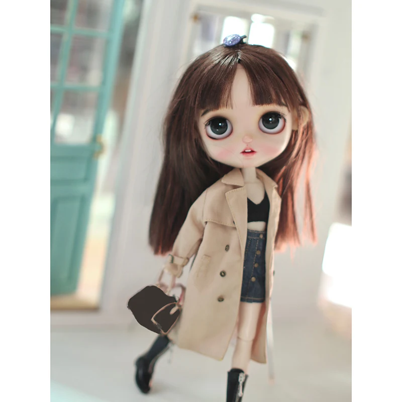 DlBell Autumn Blythe Clothes Fashion Trench Vintage Retros Double Breasted Windbreaker and High Boots for Blyth OB24 Azone Dolls dlbell blythe doll clothes fashion off shoulder butterfly top mini short skirt high boots for blyth ob24 pullip dolls streetwear