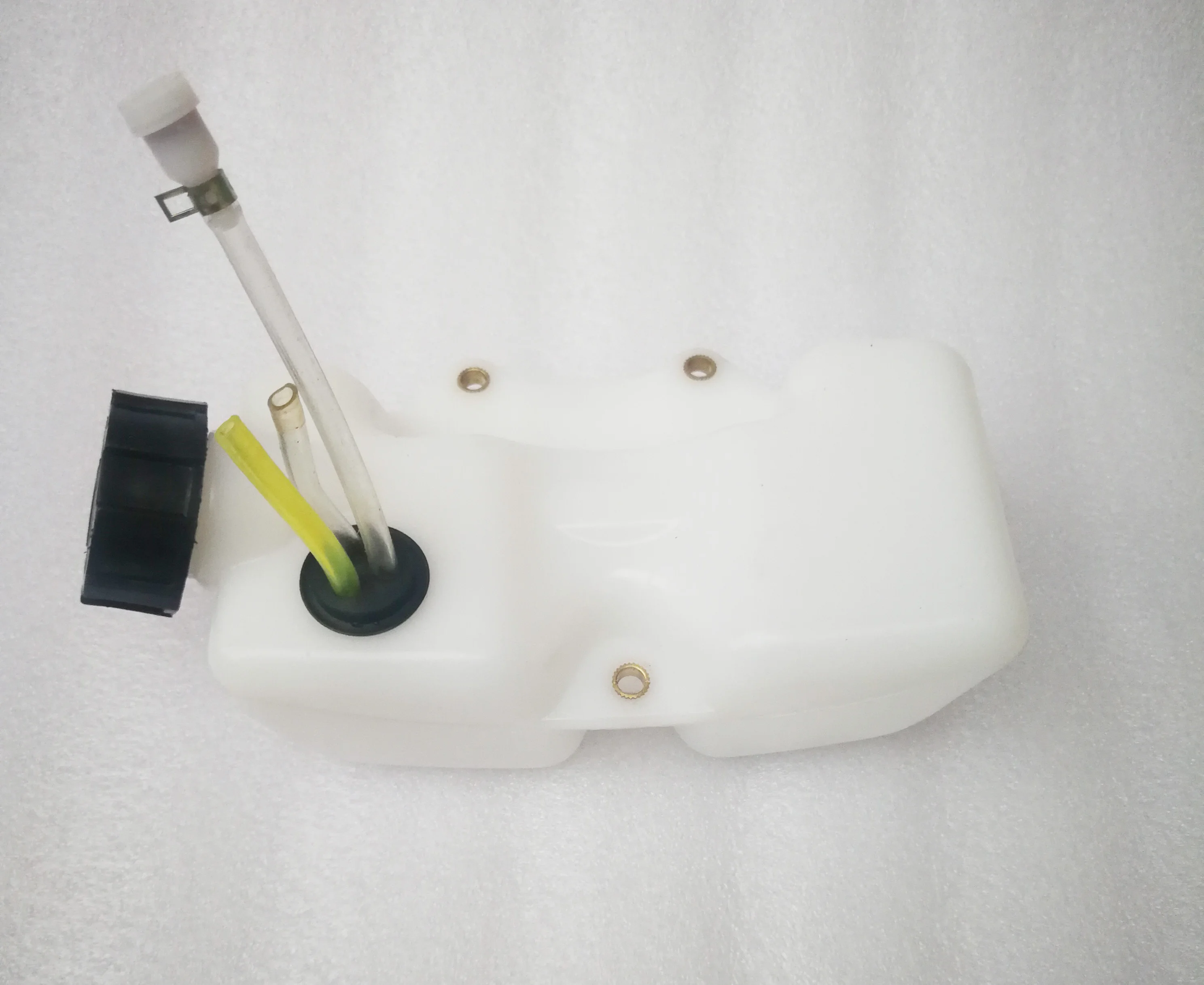Fuel Petrol Plastic Tank Assembly For Tu26 Grass Trimmer Brush Cutter