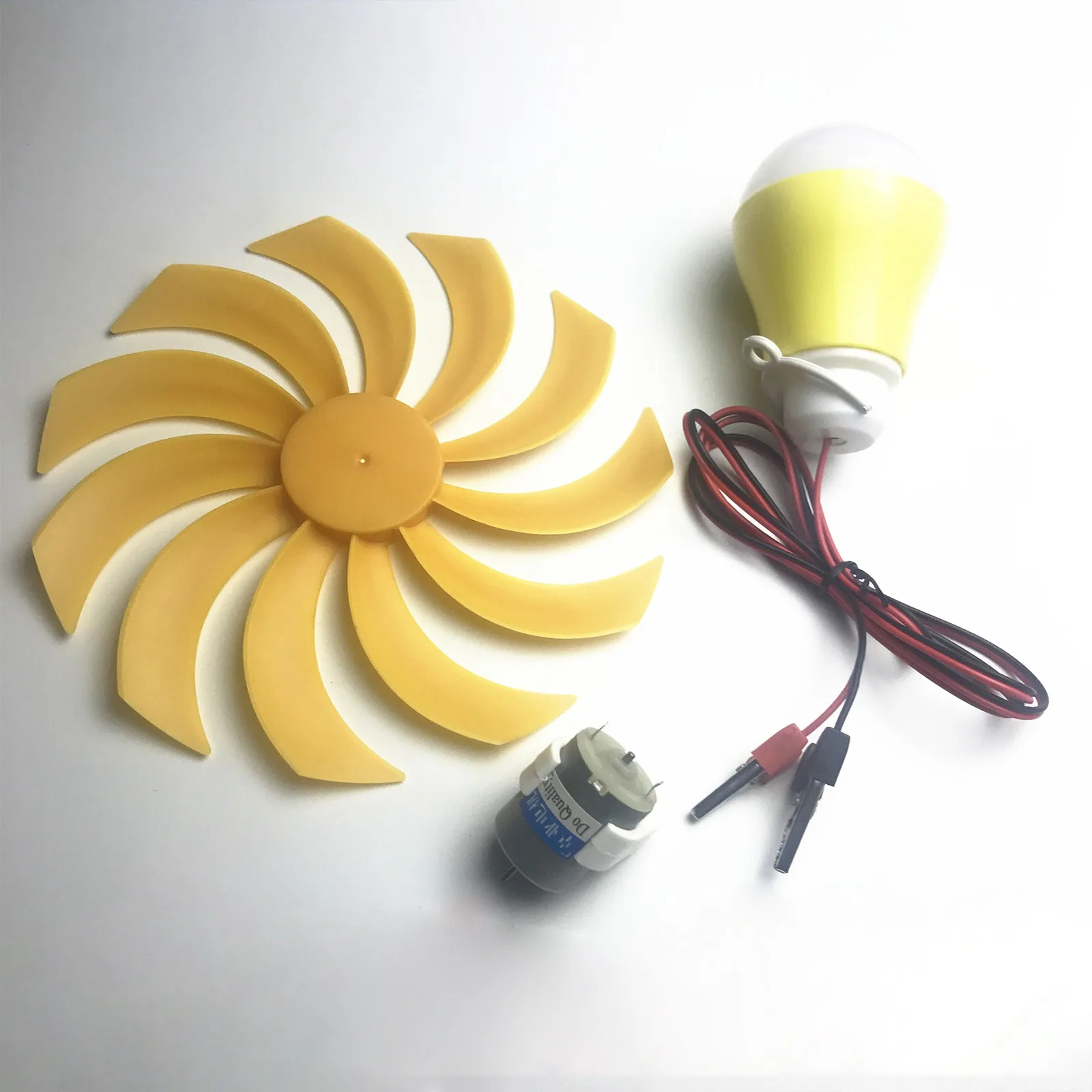5.5V Mini Wind Turbine Motor Led Windmill Micro Wind Turbine Science Teaching Tool Model 0.44W 80MA with 5W Bulb