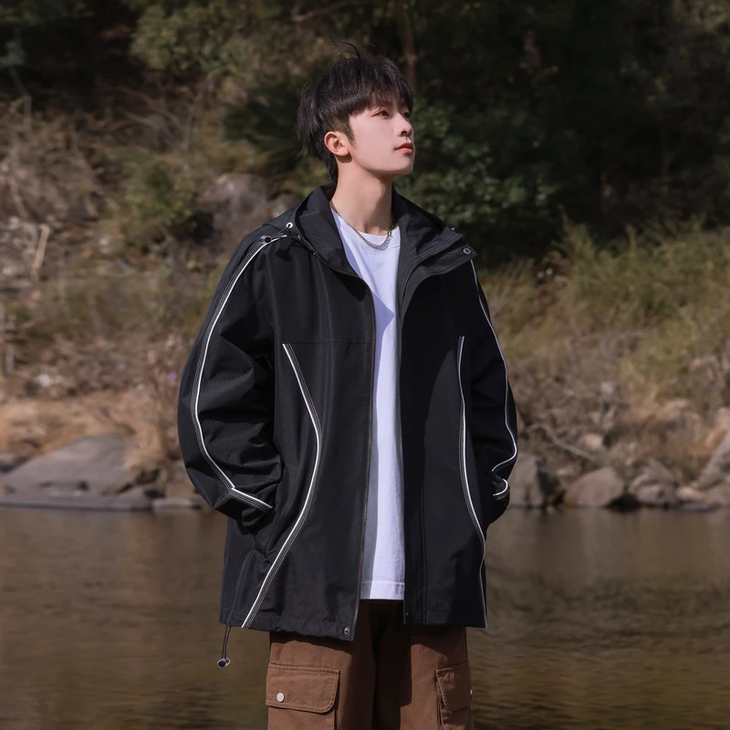 Рисунок 4 - Мужское непромокаемое пальто