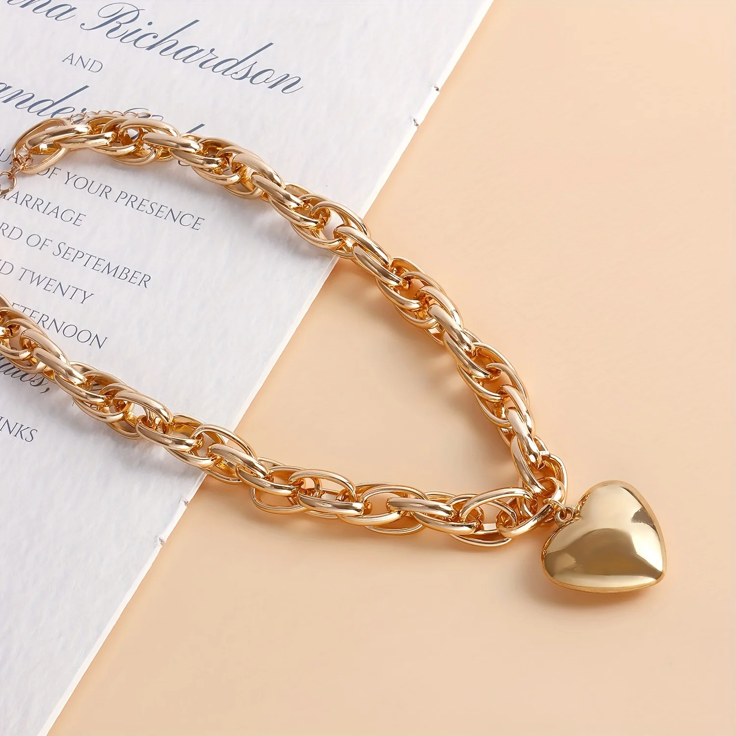 High Quality Punk Big Heart Pendant Necklace Women Fashion Statement Chunky Heavy Chain Grunge Jewelry Steampunk