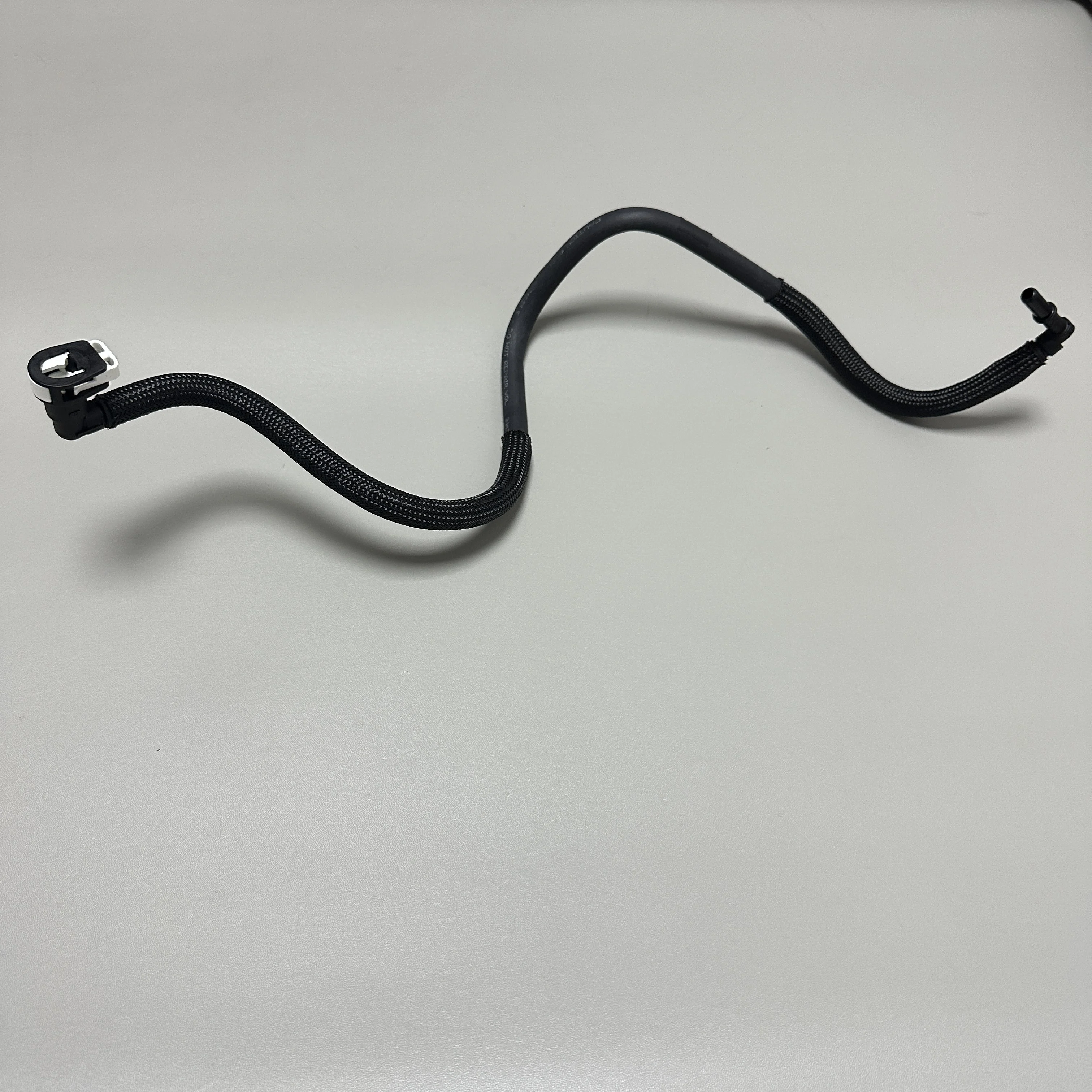 31669032 engine conveyor line fuel tank gasoline pipe chassis for VOLVO V40