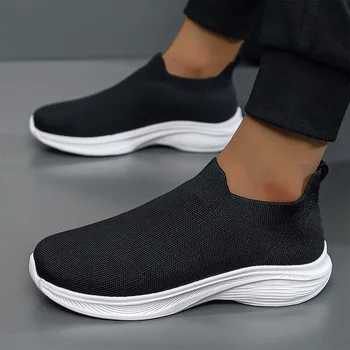 W001 Unisex Soft-Soled Non-Slip Running Shoes for Men and Women, Lightweight Loafers, Black and White Casual Sports Shoes, Campus Casual Style Four-Season Fly-Knit Sports Shoes 1