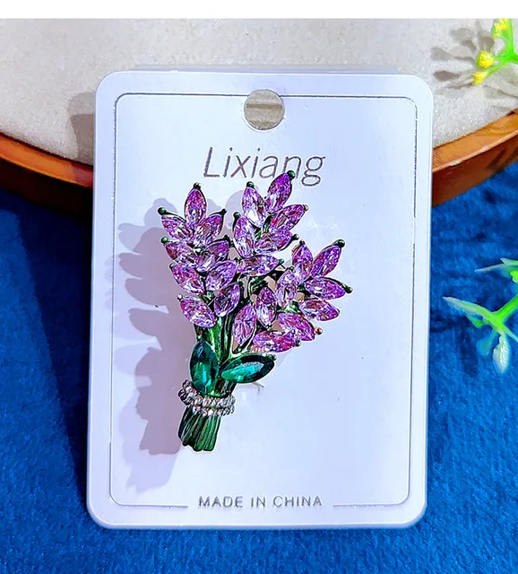 Broche épingle Fantaisie Cristal Lavande - Neuf Avec étiquettes, Parfait Accessoire Mode