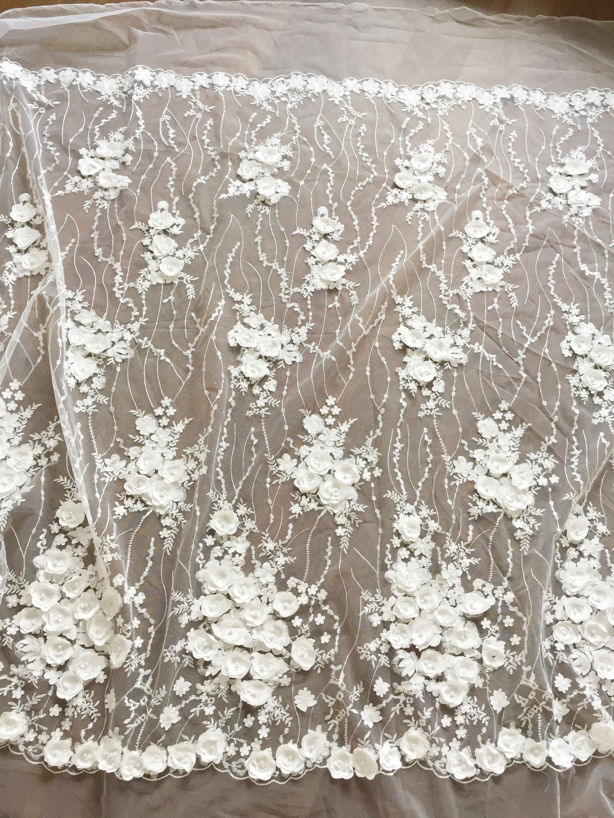 1 Yard Exquisite 3D Perle Perlen Spitze Stoff mit Shabby Rosette, Braut Kleid Hochzeit Kleid Stoff von Hof, blatt Emrboidery – Detail 8