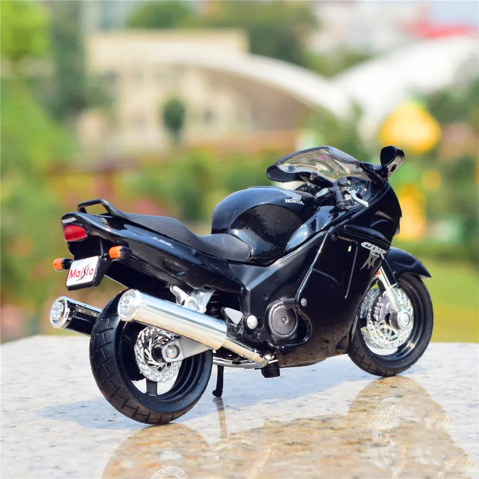 Maisto 1:18 HONDA CBR1100XX Alloy Racing Motorcycle Model