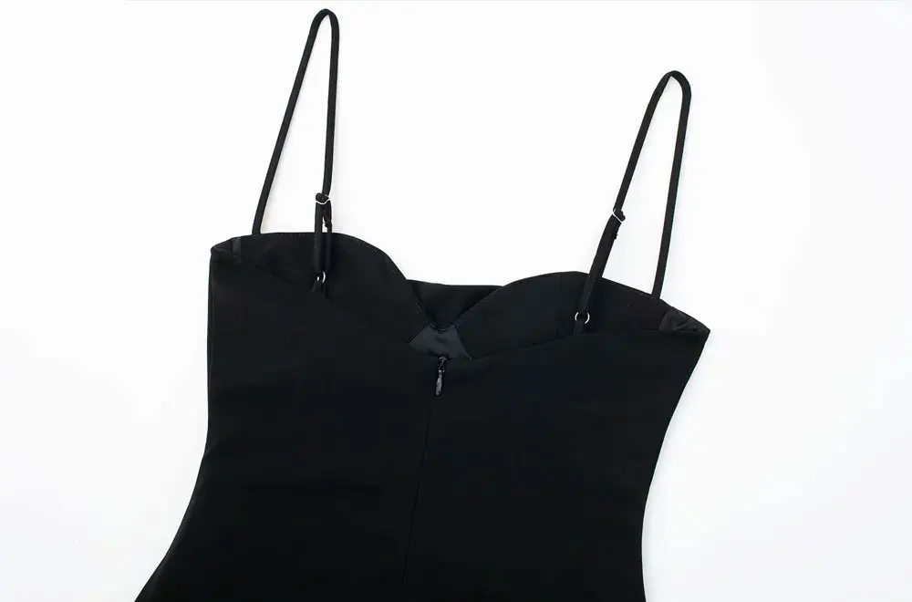 slim fit silhouette from the back