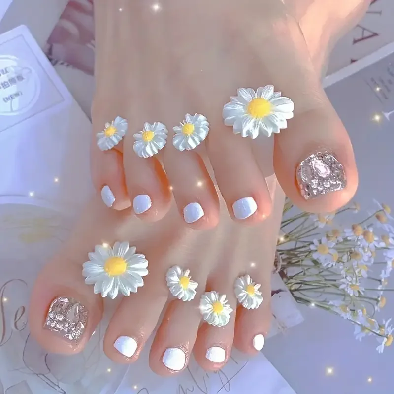 Daisy Flower Toe Separator 8 PCS/Set Silicone Cute Toe Spacers Cushions Reusable Toes Dividers for Nail Art Pedicure Tools