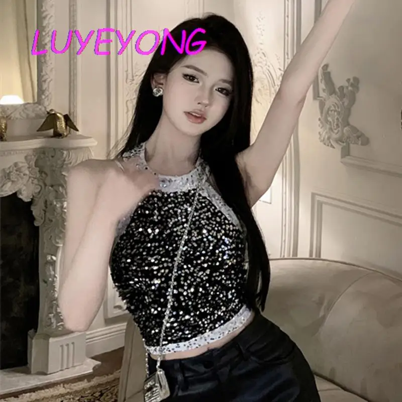   鸮 ̴ ر Ŭ Ȧ , Y2K Ÿ ũ ر ª ĳ̼,   2023, 