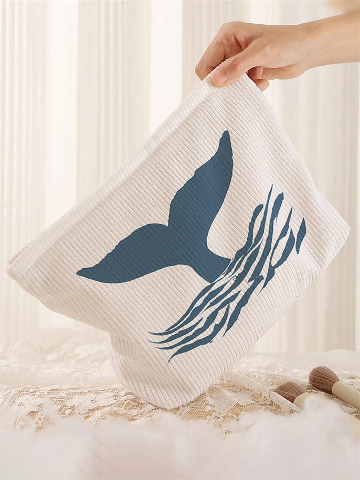 1, fish tail patterned corduroy makeup bag, lightweight zipper makeup storage box, multifunctional bag with lining