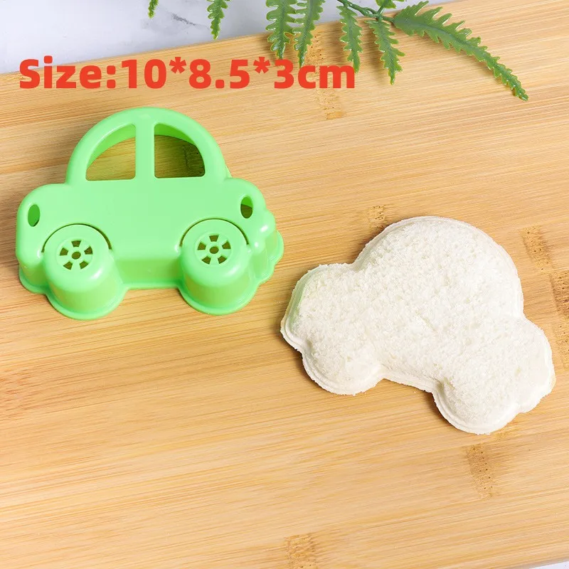 PP Plastic Bear Sandwich Mold Cutter