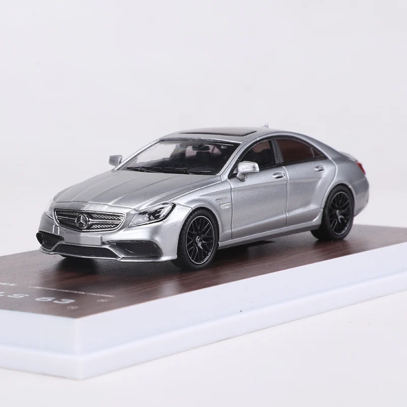MJ 1:64 CLS63 Travel Version And Sedan Version Alloy Model Car