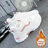 Women's Sport Shoes 2025 New Style Versatile Basic Spring Autumn White Sneakers Fleece Lined Flat Bottom Mesh Surface