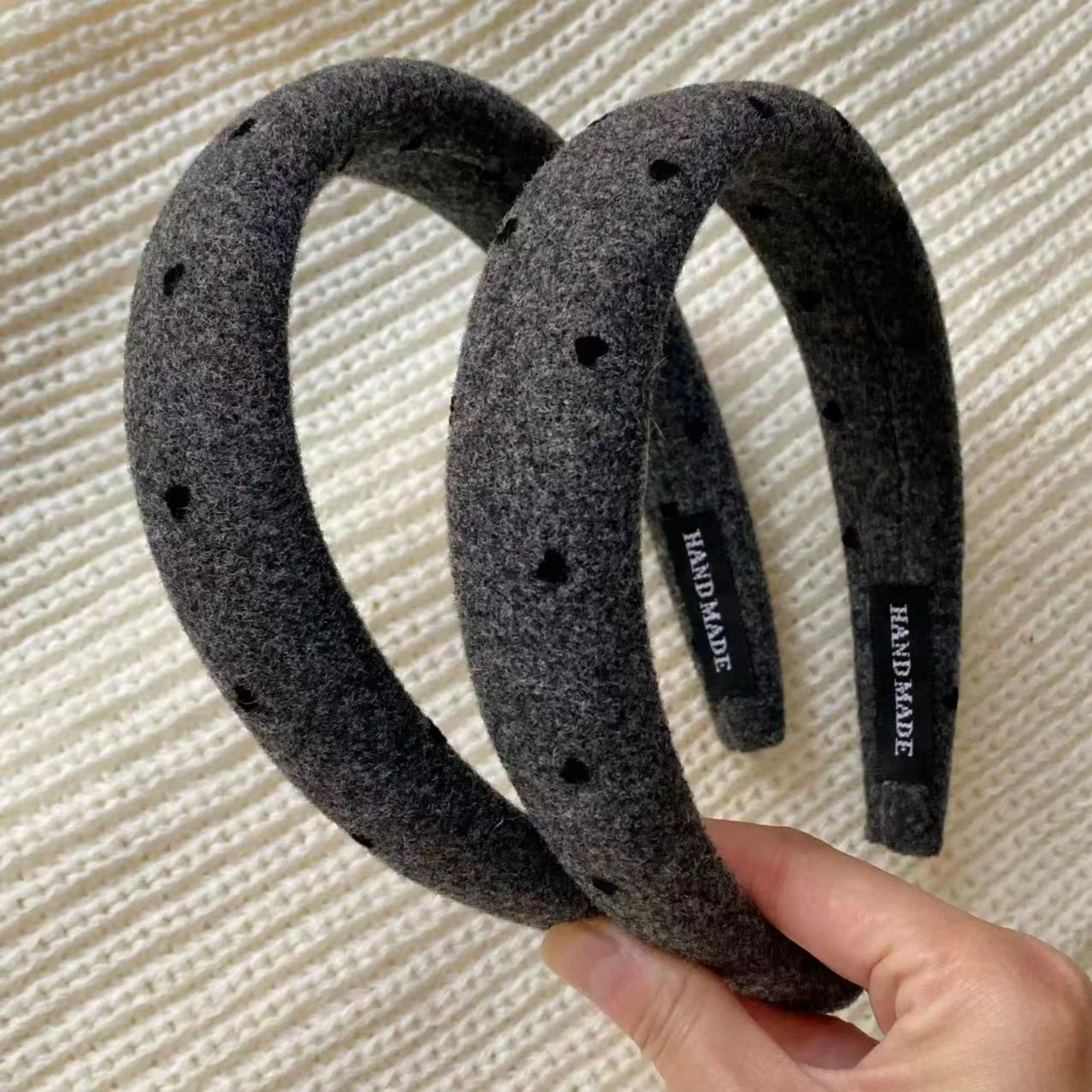 1PC Autumn Winter Gray Headbands, Woolen Heart & Plaid Pattern Hair Bands For Women, Wide Soft Non-Slip Hair Accessories