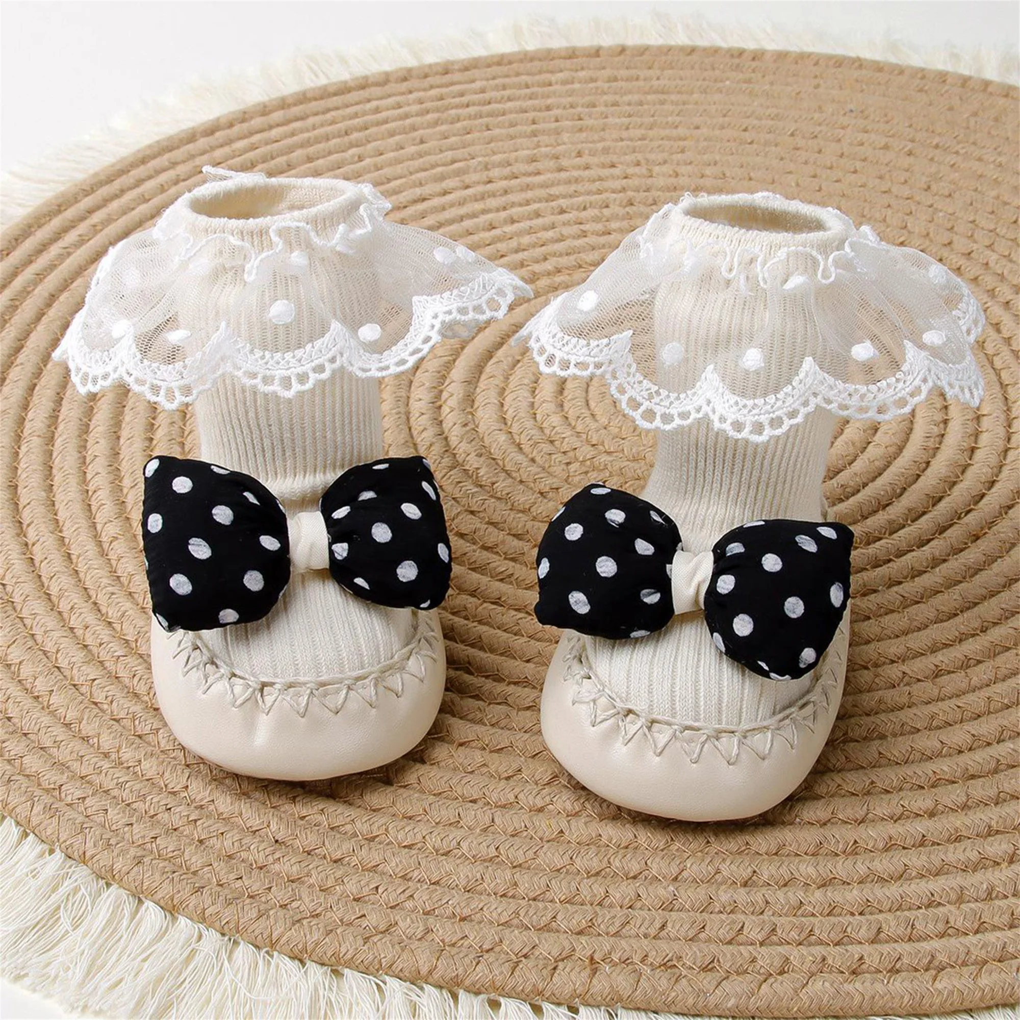 Adorable Toddler Girl s Cozy Floral Bow Slipper Socks with Non-Slip Sole Perfect for Year-Round Wear