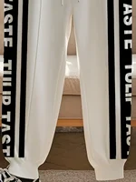 Ensemble deux pièces pour hommes, T-shirt et pantalon à col rond doux et respirant avec lettres imprimées rayées, édition décontractée pour l'extérieur, été 3