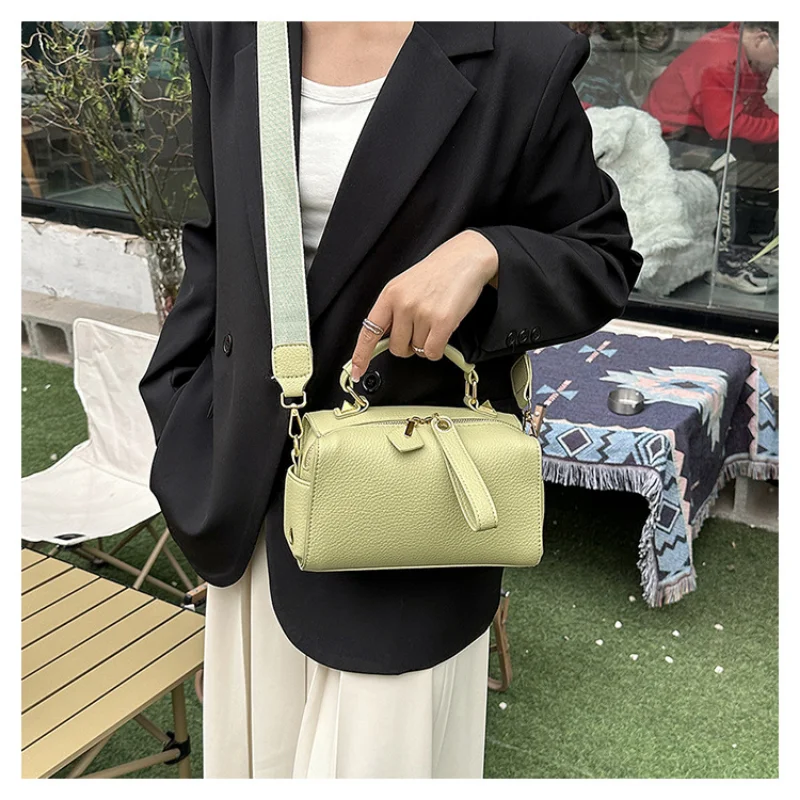 New Shoulder Bag PU Leather Texture Handbag Trendy Design Fashion Casual Square Crossbody Bag Daily Commute Phone Purse Storage