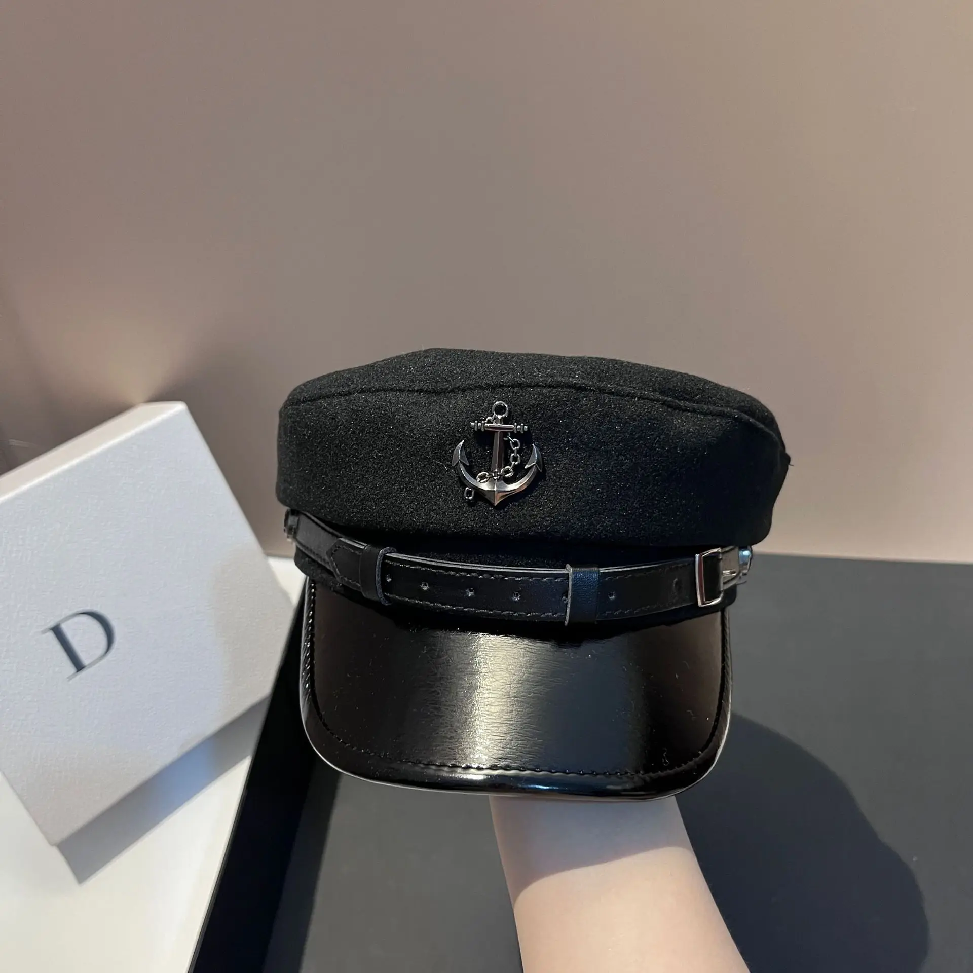 Nouvelle ceinture en laine, chapeau bleu marine, luxe léger européen et américain, mode, cuir anti-âge, casquette chaude, chapeau de journal pour femme_voghion.com